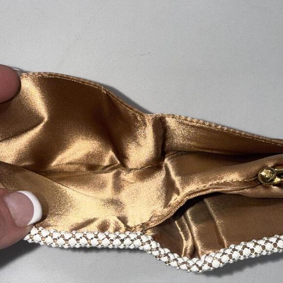 Vintage Whiting & Davis White Old Money Wedding Classy Metal Mesh Wallet Clutch - Picture 13 of 15